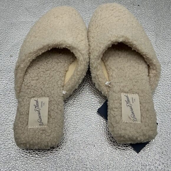 Universal Threads Margot cream slippers - Picture 3 of 4